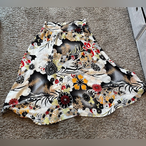 Floral Black and White Women's Skirt - Picture 1 of 2